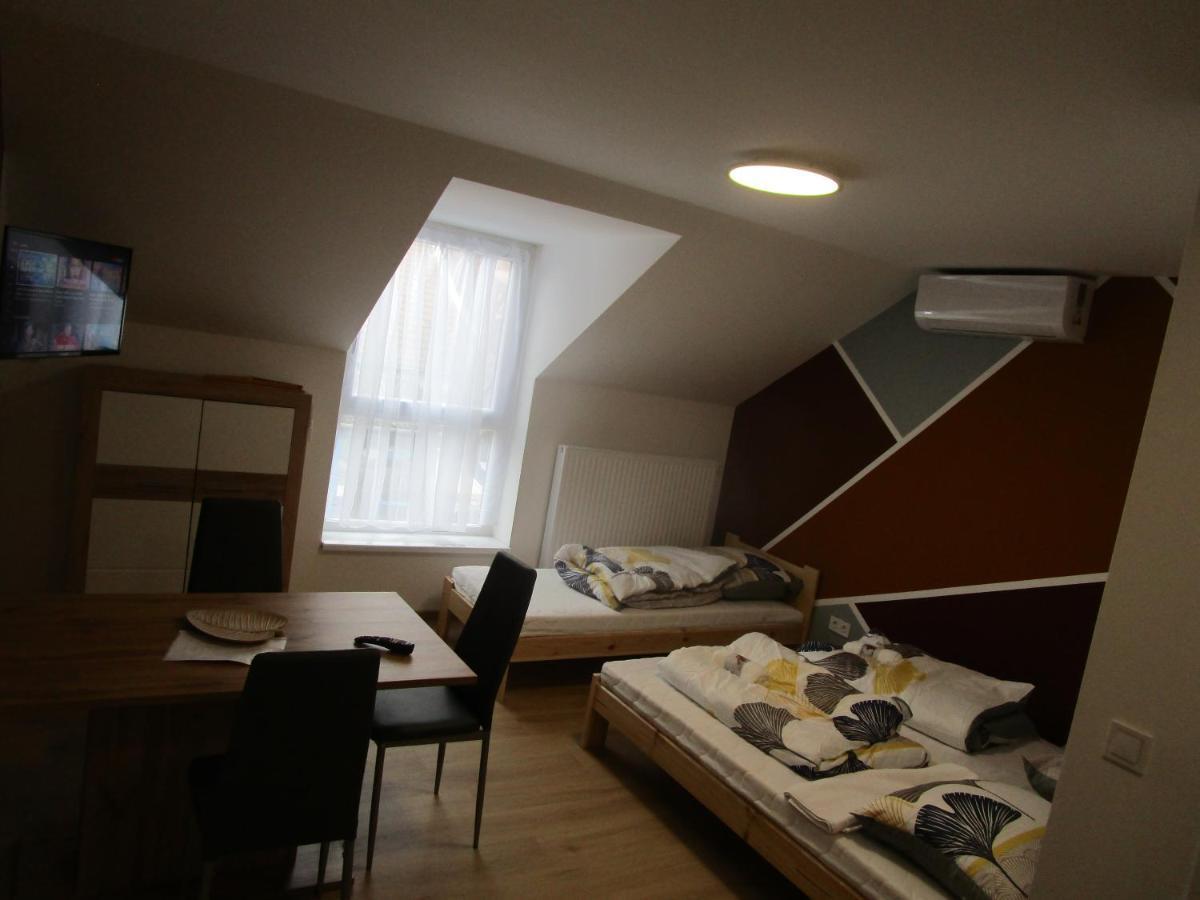 Veroland Maganszallashely Hodmezovasarhely Exterior photo
